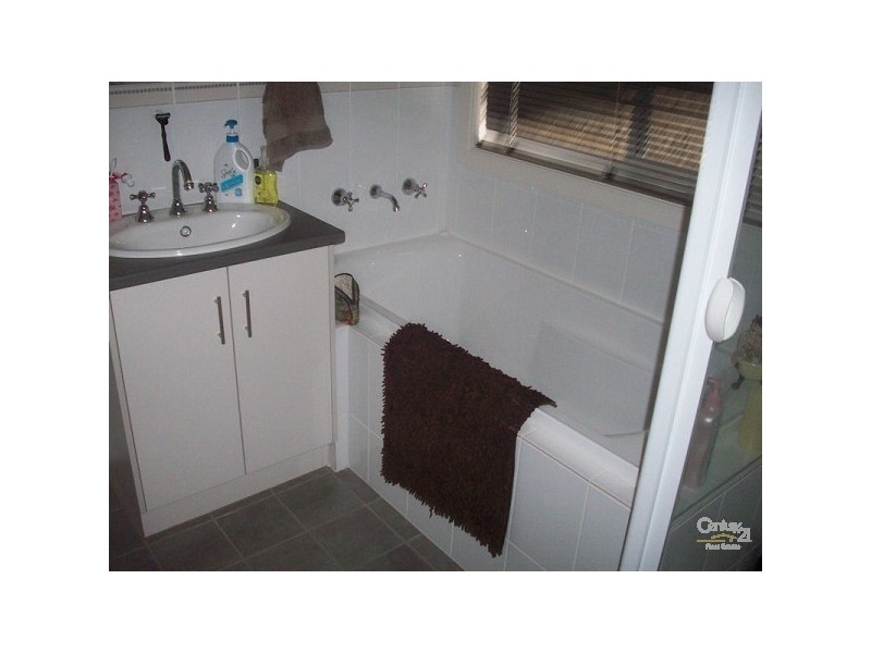 42 Narvik Crescent   FOR RENT, Hackham West SA 5163