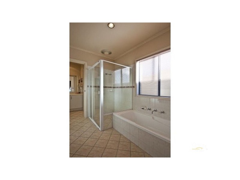 77 Dorrien Avenue   FOR RENT, Woodcroft SA 5162