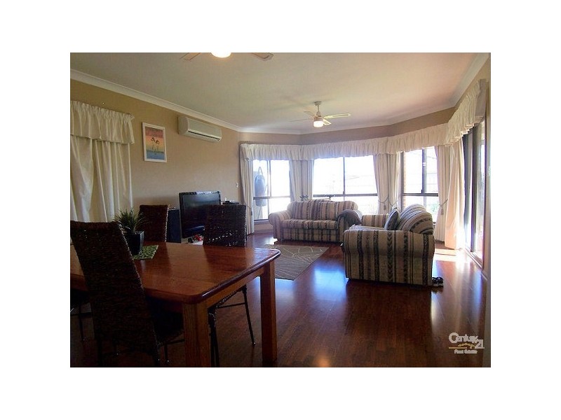 28 Tobin Crescent, Woodcroft SA 5162