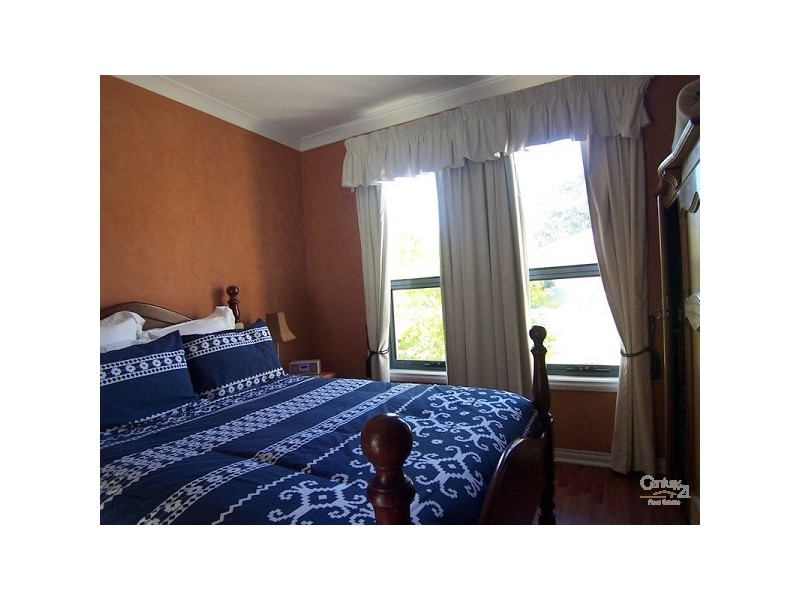 28 Tobin Crescent, Woodcroft SA 5162