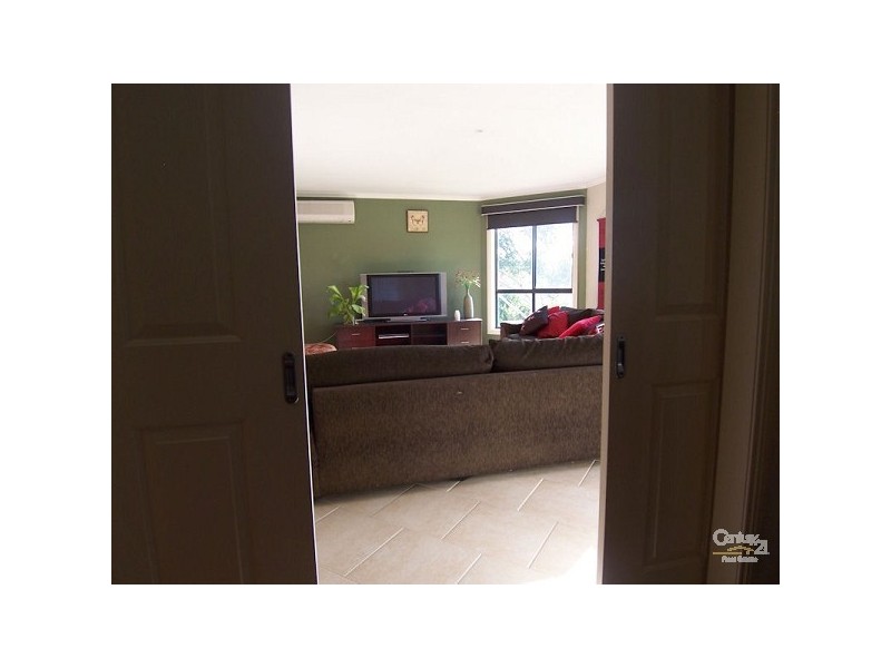 18 Featherstone Drive, Huntfield Heights SA 5163