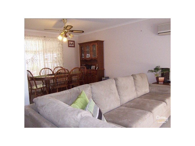 15 Rothschild Street, Woodcroft SA 5162