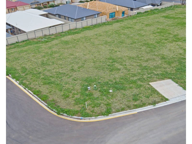 Lot 5 Pitcher Place, Woodcroft SA 5162