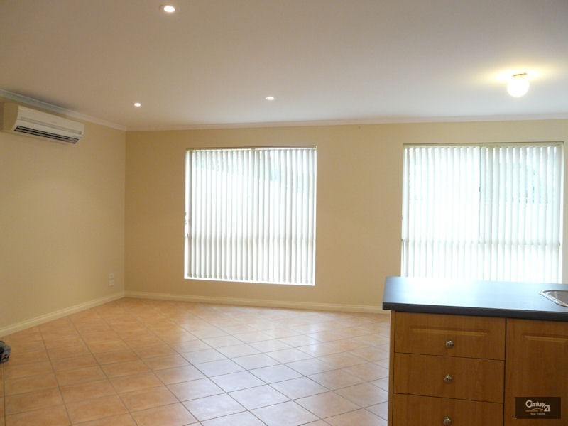 4 /13 Alana Walk, Woodcroft SA 5162