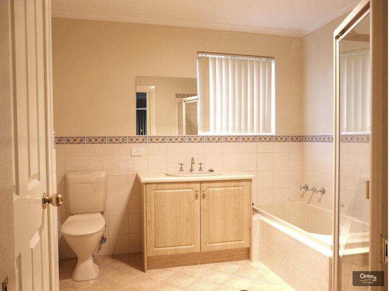 4 /13 Alana Walk, Woodcroft SA 5162