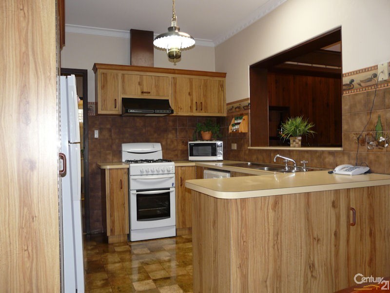 9 Wilson Avenue, Morphett Vale SA 5162