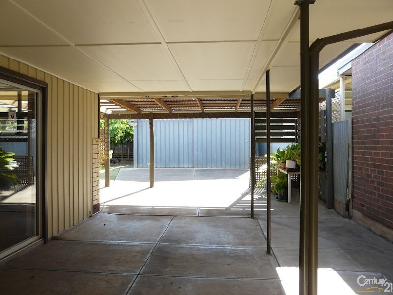 9 Wilson Avenue, Morphett Vale SA 5162