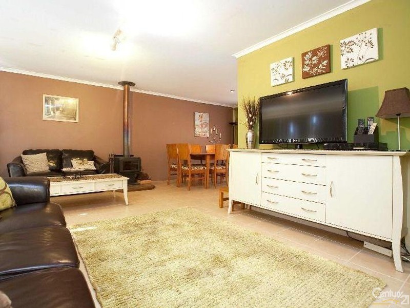 25 Ella Crescent, O’halloran Hill SA 5158