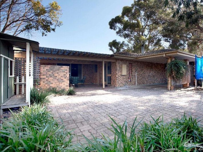 25 Ella Crescent, O’halloran Hill SA 5158
