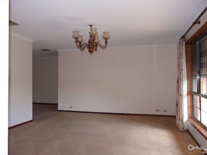6 Winham Avenue, Old Reynella SA 5161