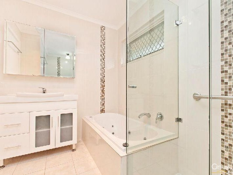 17 Radnor Street, Morphett Vale SA 5162