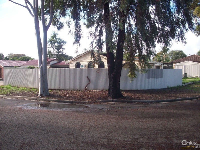 23 McCarthy Avenue, Morphett Vale SA 5162