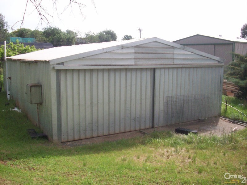 70 Gates Rd, Hackham SA 5163