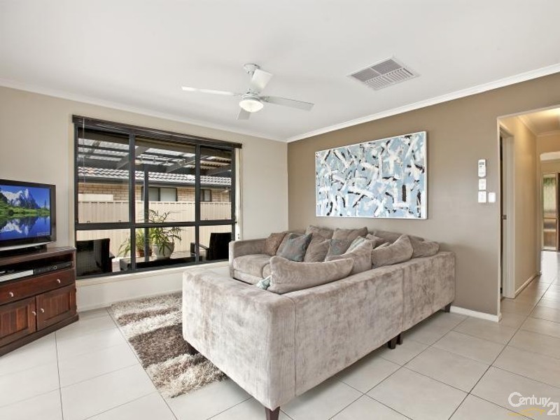 10 Ambrosini Court, Woodcroft SA 5162