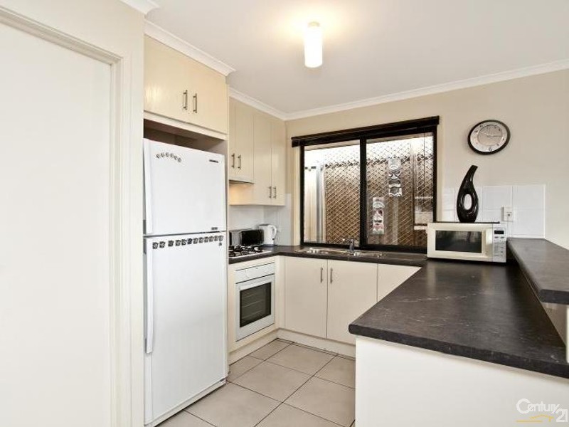 10 Ambrosini Court, Woodcroft SA 5162