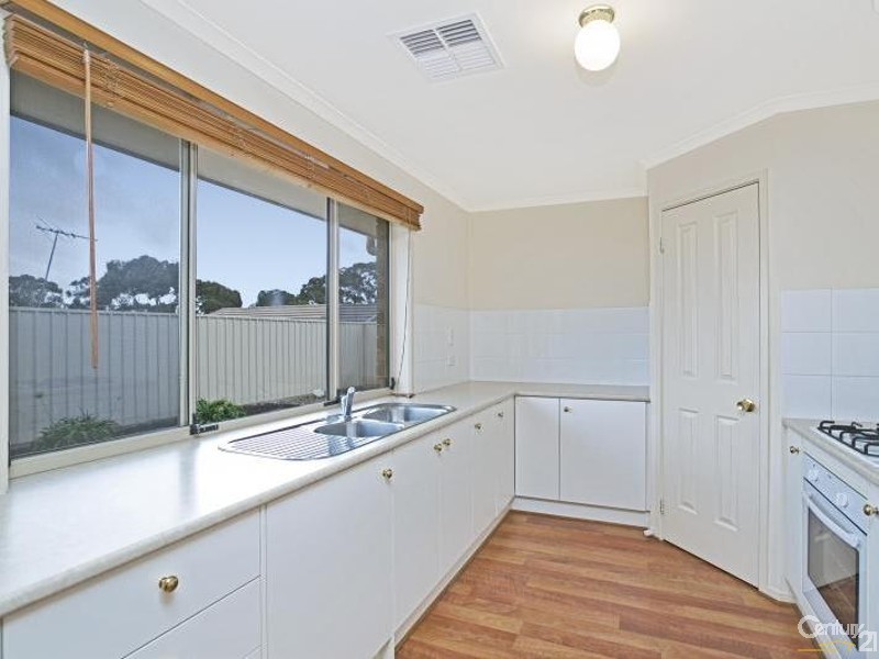 4 Ambrosini Court, Woodcroft SA 5162