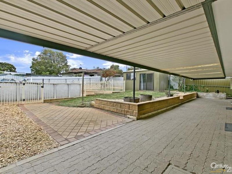 5 Philip Ave, Morphett Vale SA 5162