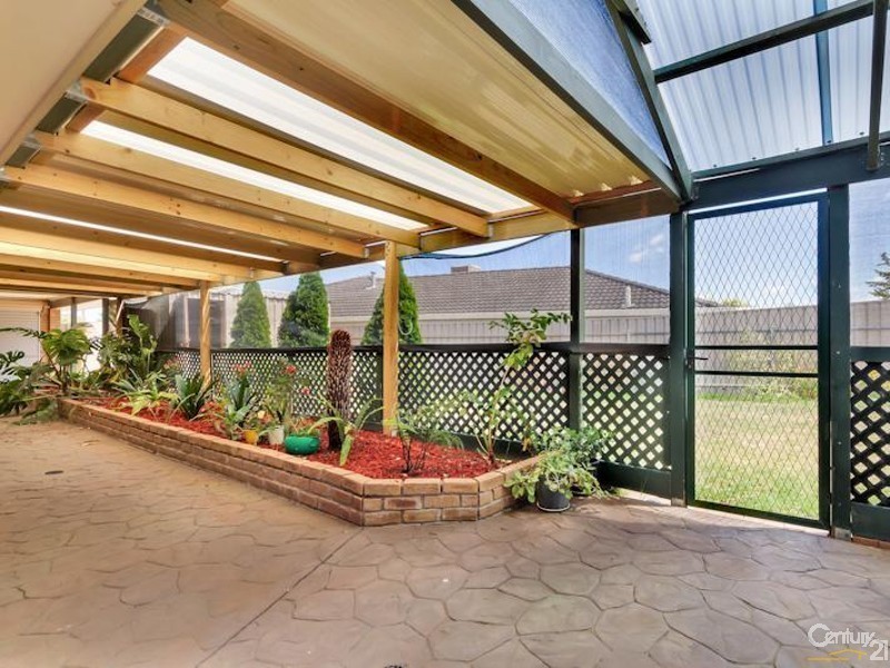 5 Foxfield Drive, Onkaparinga Hills SA 5163