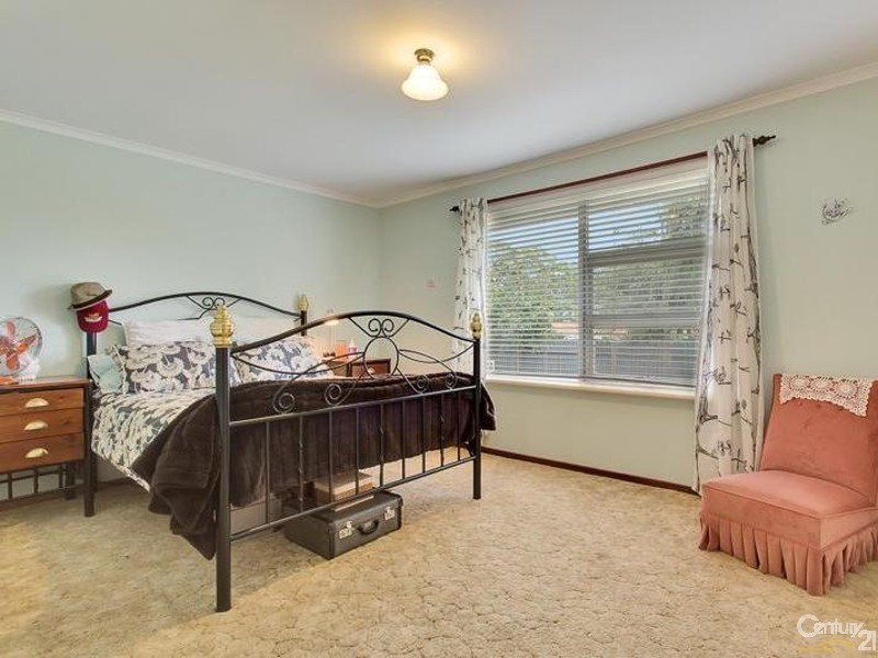 17 Dalkeith Avenue, Morphett Vale SA 5162