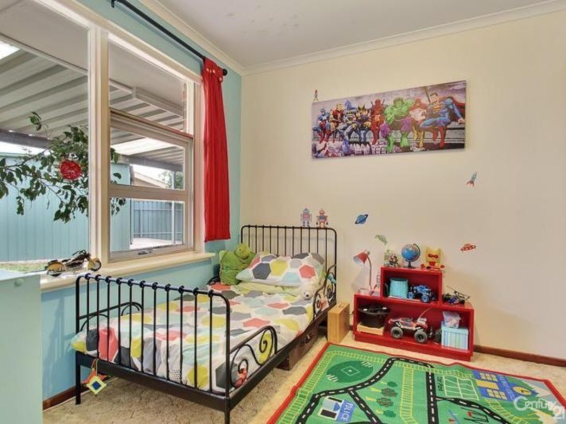 17 Dalkeith Avenue, Morphett Vale SA 5162