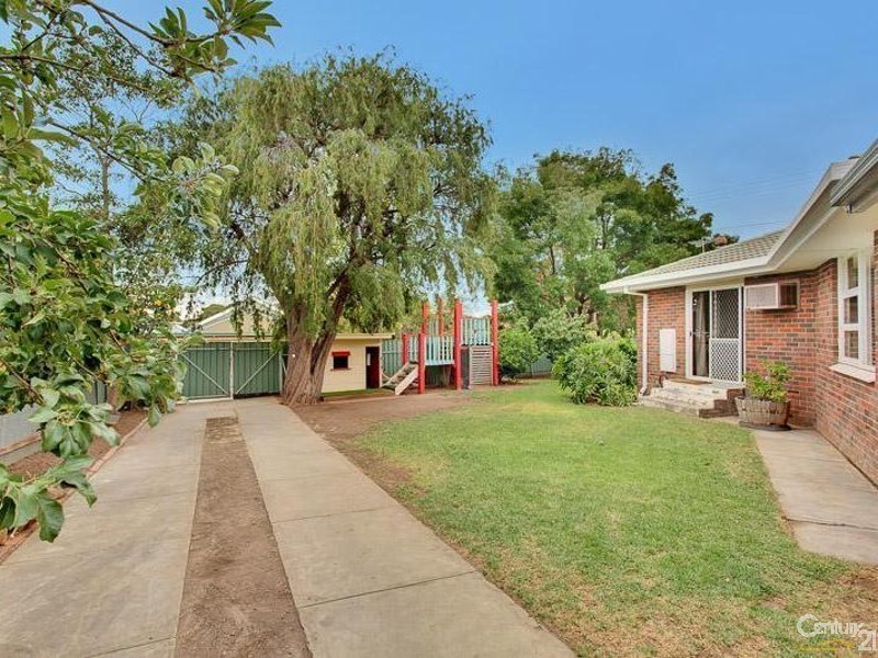 17 Dalkeith Avenue, Morphett Vale SA 5162