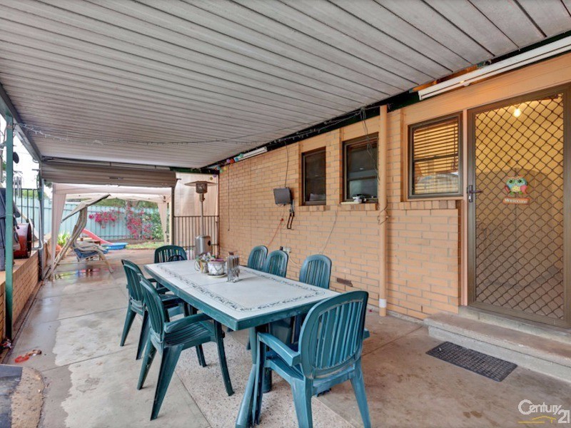 32 Nicolle Drive, Morphett Vale SA 5162