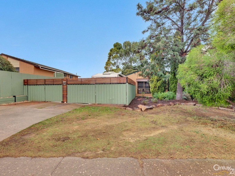 32 Nicolle Drive, Morphett Vale SA 5162