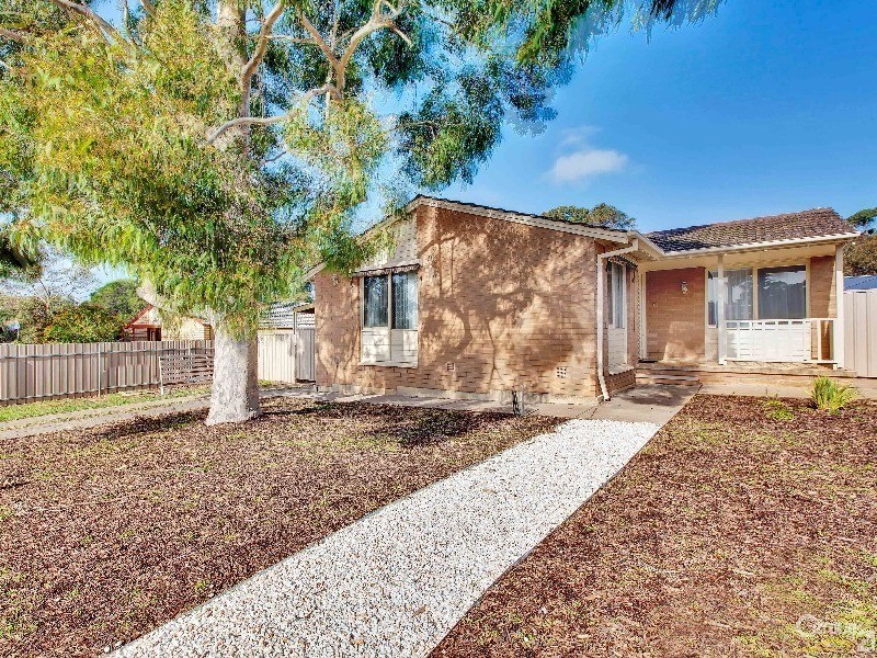 33 Flavian Crescent, Morphett Vale SA 5162