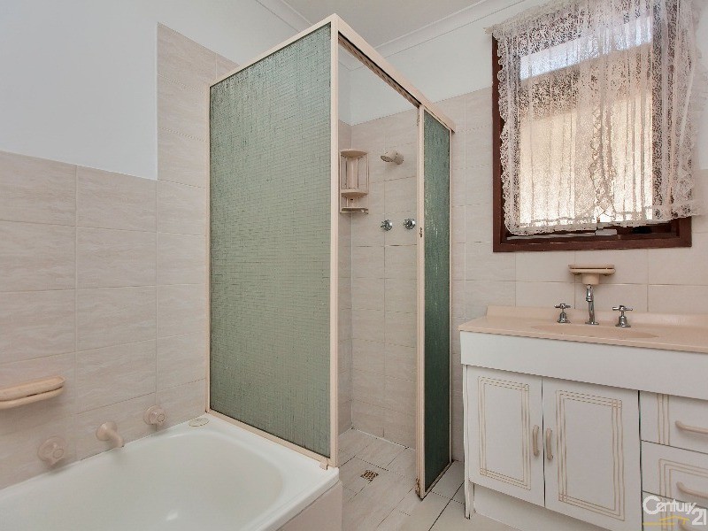 33 Flavian Crescent, Morphett Vale SA 5162