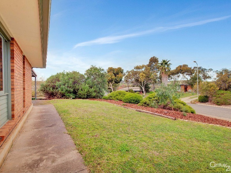 34 Cumberland Crescent, Huntfield Heights SA 5163