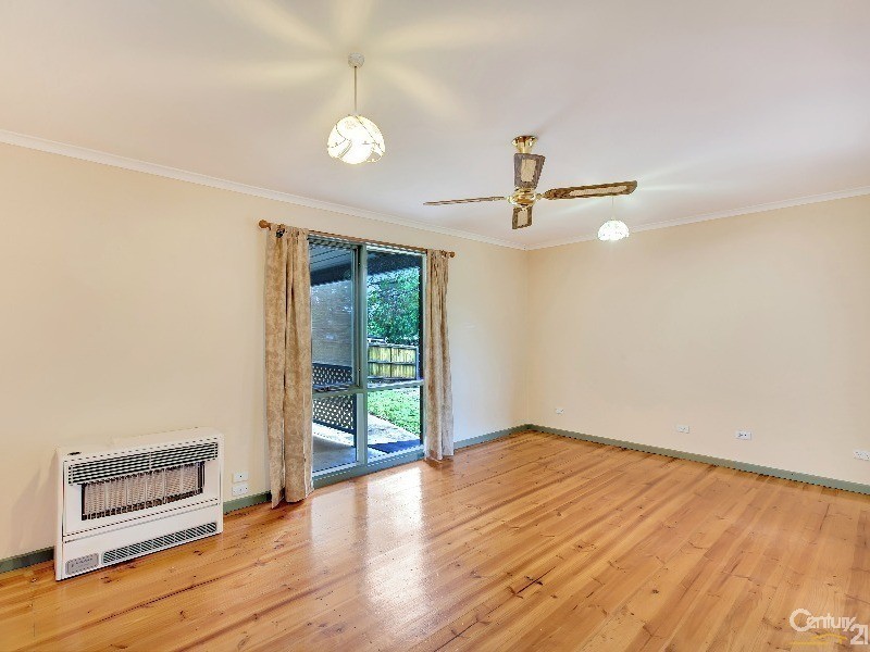 34 Cumberland Crescent, Huntfield Heights SA 5163