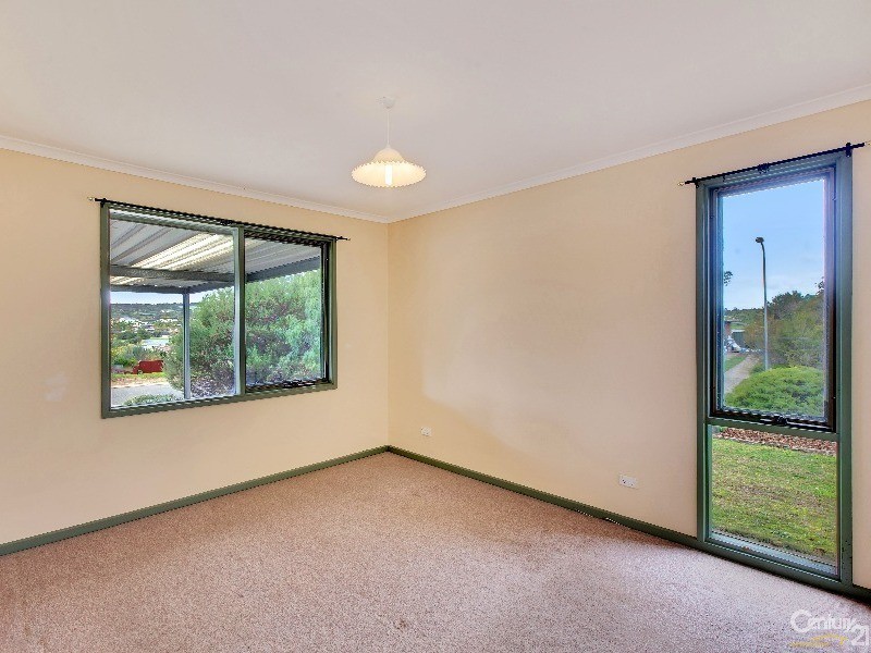 34 Cumberland Crescent, Huntfield Heights SA 5163