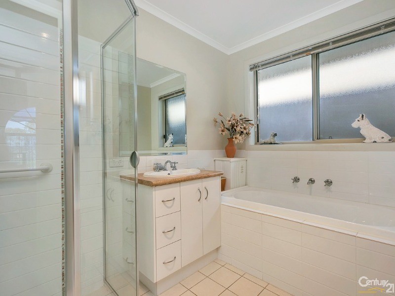 11 Periwinkle Drive, Aldinga Beach SA 5173