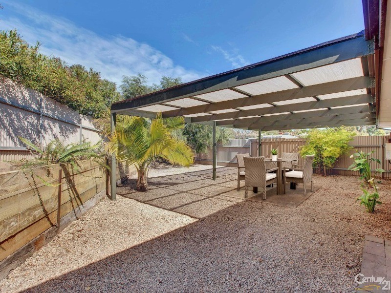 2 Garland Road, Noarlunga Downs SA 5168
