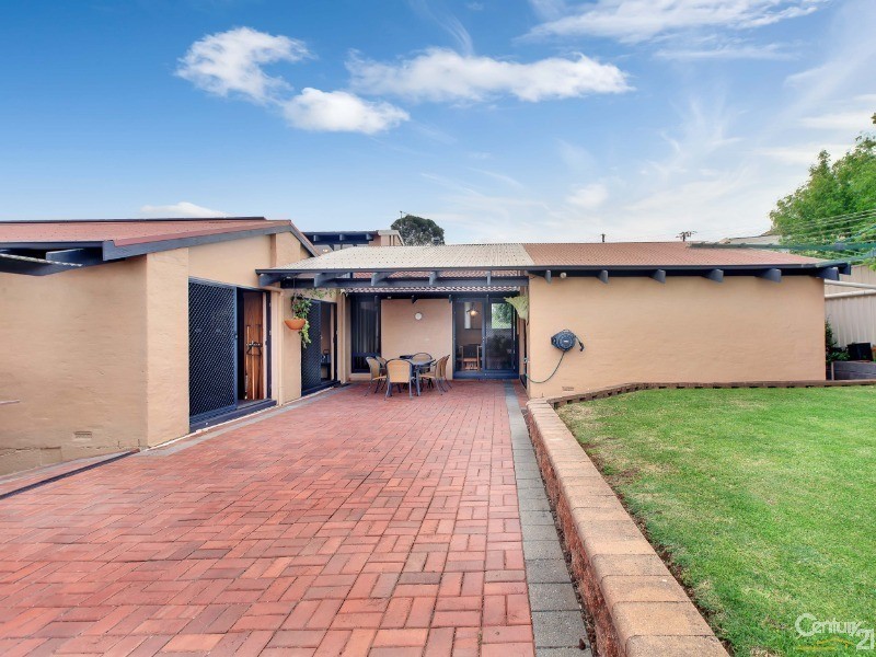 22 Sedunary Road, Morphett Vale SA 5162