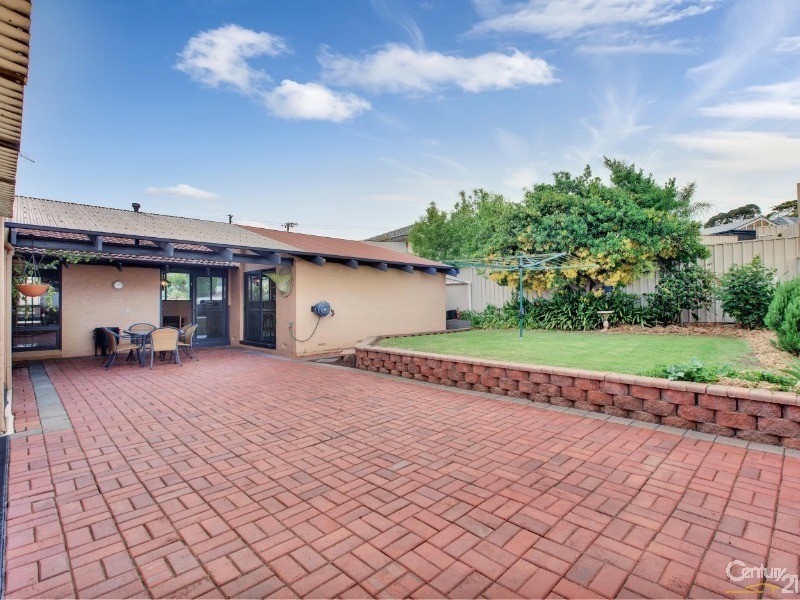 22 Sedunary Road, Morphett Vale SA 5162