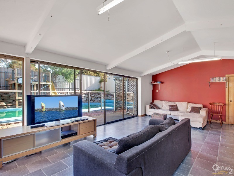 1 Nanto Street, Hallett Cove SA 5158