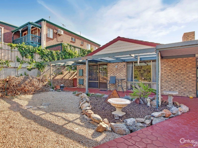 1 Nanto Street, Hallett Cove SA 5158