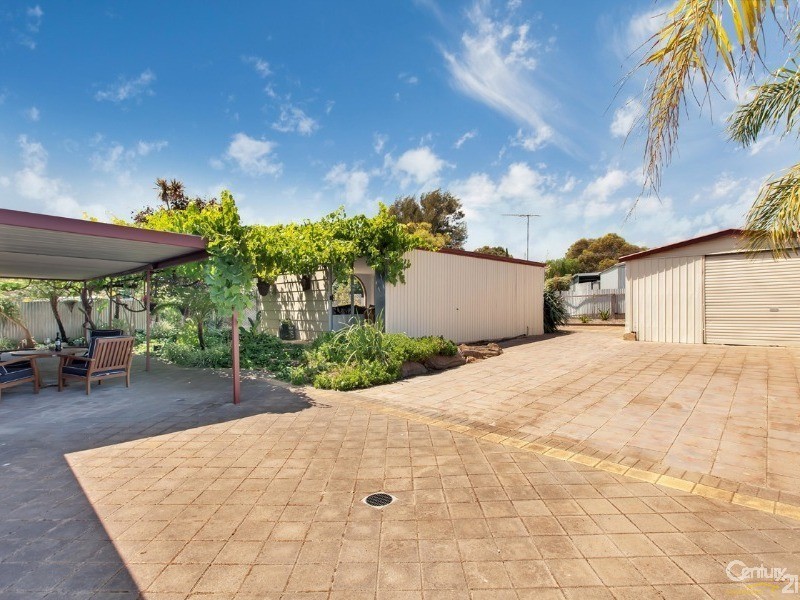 24 Stirling Drive, Morphett Vale SA 5162