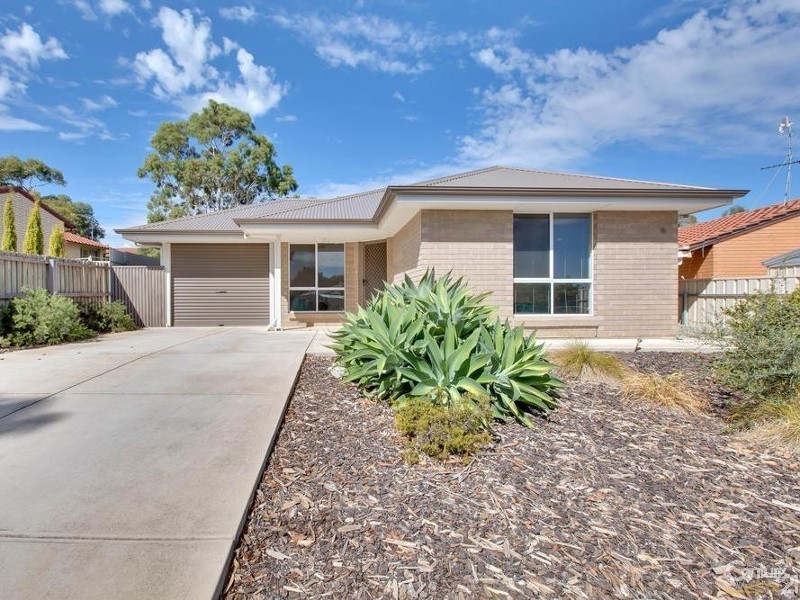 42 Narvik Crescent, Hackham West SA 5163