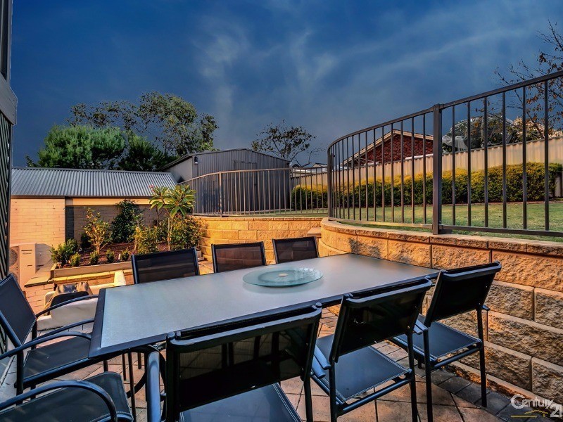 4 Ingomar Court, Hallett Cove SA 5158