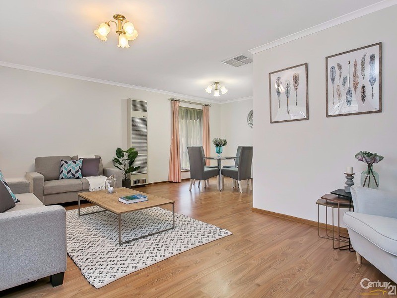 9  Vennachar Drive, Hallett Cove SA 5158