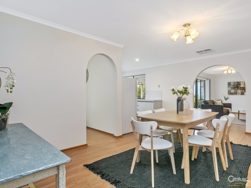 9  Vennachar Drive, Hallett Cove SA 5158