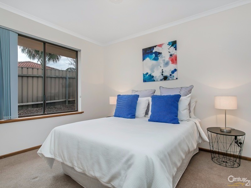 9  Vennachar Drive, Hallett Cove SA 5158