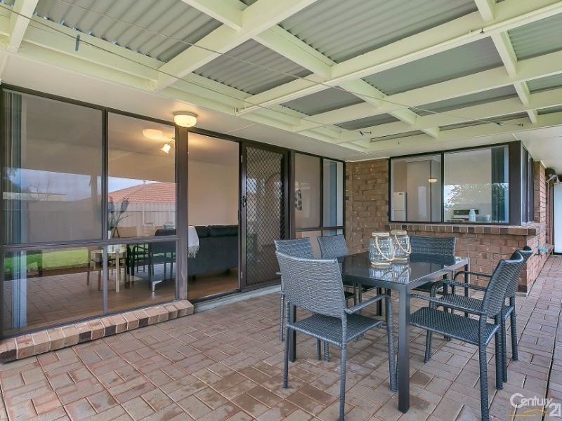 9  Vennachar Drive, Hallett Cove SA 5158