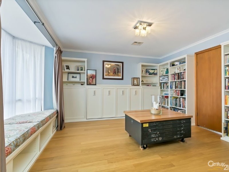 12 Lucretia Way, Hallett Cove SA 5158