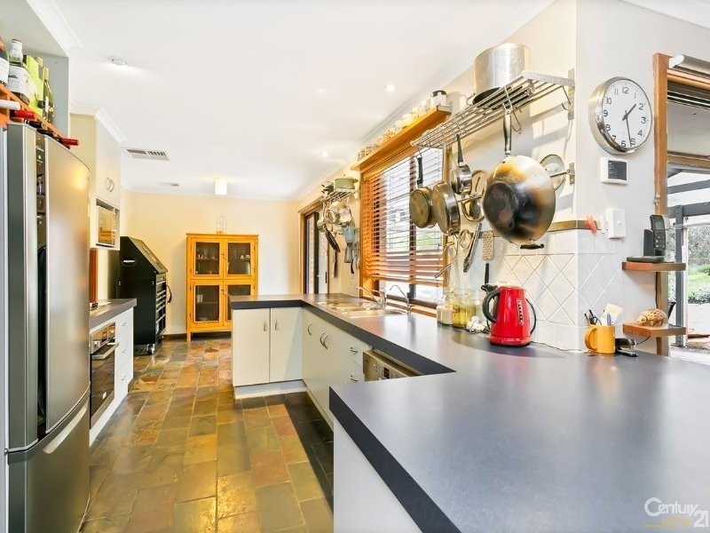 12 Lucretia Way, Hallett Cove SA 5158