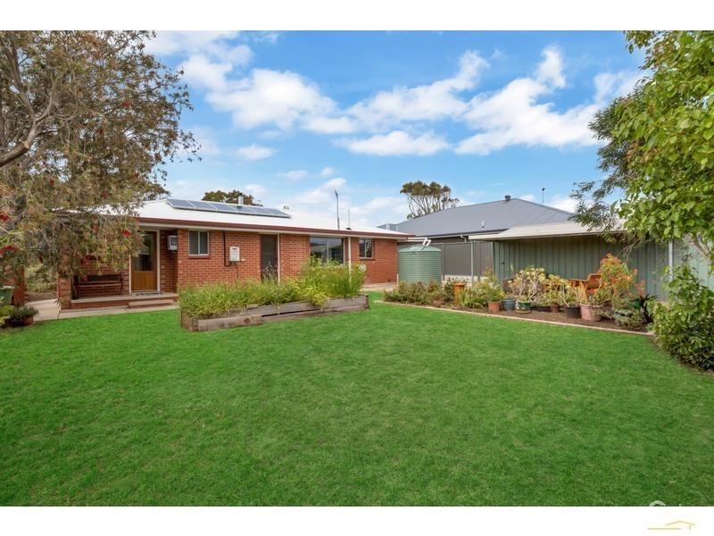 17 Gayundah Crescent, O’sullivan Beach SA 5166