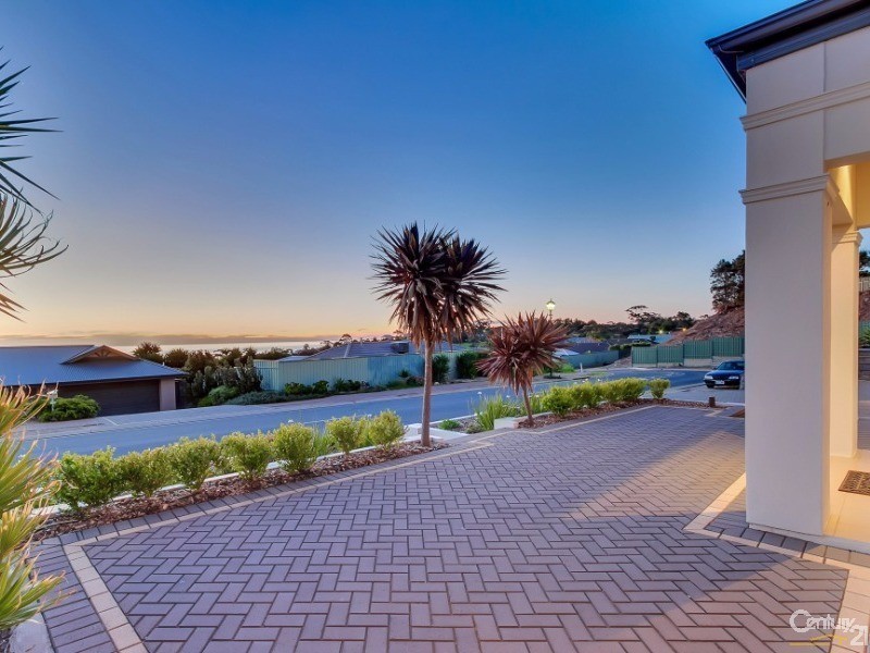 47 Elizabeth Crescent, Hallett Cove SA 5158