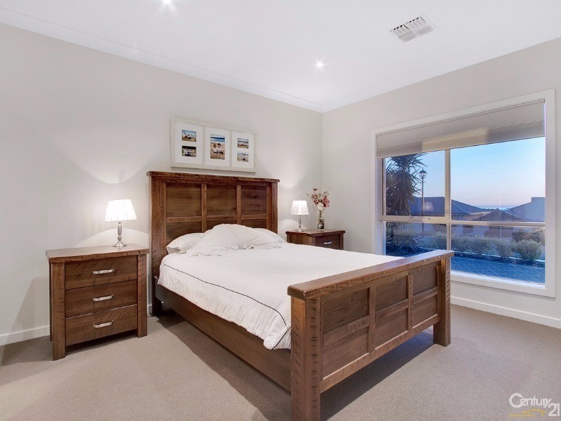 47 Elizabeth Crescent, Hallett Cove SA 5158